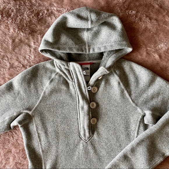 The North Face pullover sweater - Picture 2 of 4